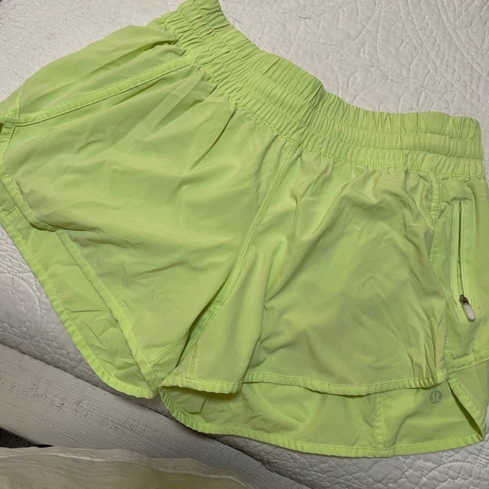 Lululemon tracker shorts